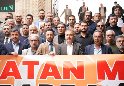 Mersin Milli İrade Platformu Adına Başkan Ertuğrul Yıldız Yolsuzluk Soruşturmaları ve Eylemlerle İlgili Basın Açıklamasında Bulundu