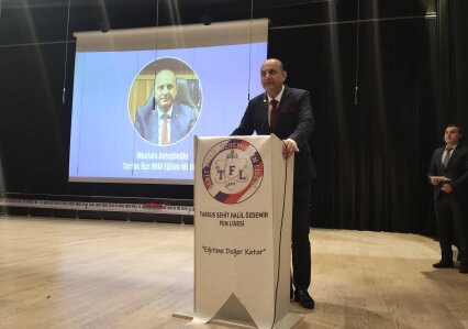 İstiklal Marşı'nın Kabulünün 104. Yıl Dönümü Tarsus Şehit Halil Özdemir Fen Lisesinde Coşkuyla Kutlandı