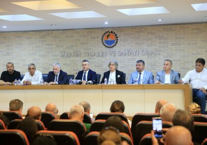 Mersin’in ortak sesi; “Mersin, Ana Konteyner Limanı’nın en doğru adresi”
