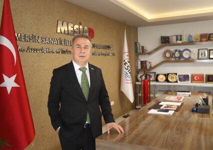 MERKEZ BANKASI FAİZ İNDİRİYOR, REEL SEKTÖR FİNANSMANA ERİŞEMİYOR