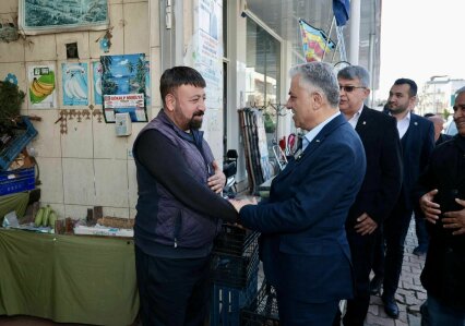 Dr. Ali Öz’e Demirtaş ve Alsancak mahallelerinde sevgi seli