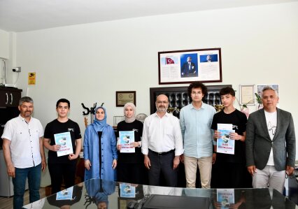 Silifkeli Öğrencilere Umre Ödüllü Bilgi Yarışmasında Büyük Onur