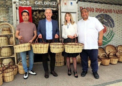 GÜLTAK, ROMANLARIN SESİ RADYO ROMANO VAST’A KONUK OLDU