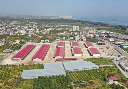 14 Yıldır Tamamlanamayan Erdemli Hali, Başkan Seçer’in Öncülüğünde Bitiriliyor