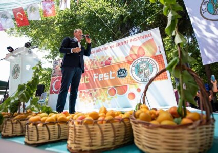 ‘60. Mut Karacaoğlan Kayısı Kültür ve Sanat Festivali’ Başladı