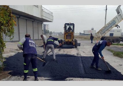 Akdeniz'de Sokak Yenileme Ve Yeni Yol Açma Çalışmaları