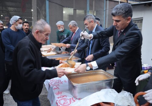 AKDENİZ'DE GÖNÜL SOFRASI KURULDU