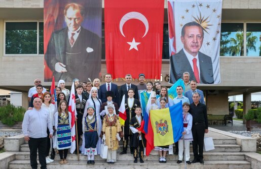23 NİSAN ULUSAL EGEMENLİK VE ÇOCUK BAYRAMI KAPSAMINDA 7 ÜLKEDEN İLİMİZE GELEN ÇOCUKLAR MERSİN VALİSİNİ ZİYARET ETTİ