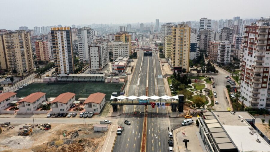 Mersin Büyükşehir, Göçmen’deki Katlı Kavşağı 85. Gününde Trafiğe Açtı