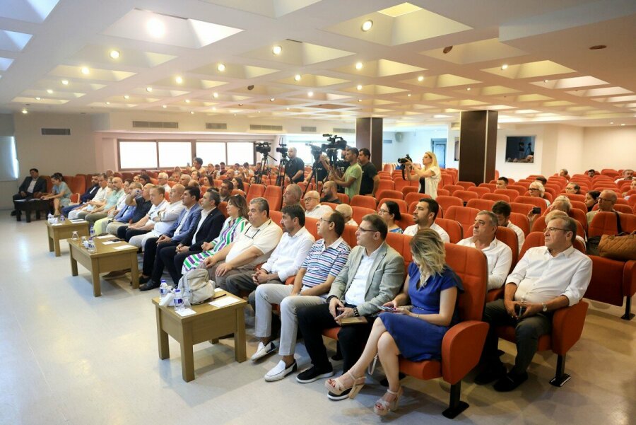 Mersin’in ortak sesi; “Mersin, Ana Konteyner Limanı’nın en doğru adresi”