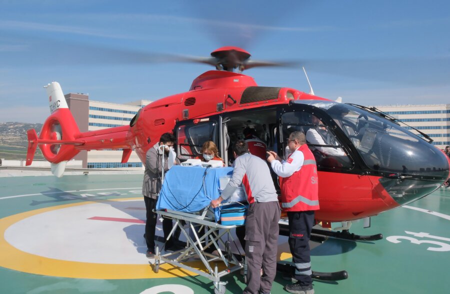 Gülnar'dan Mersin'e Umut Yolculuğu: 34 Haftalık Bebekler Helikopter Ambulansla Taşındı