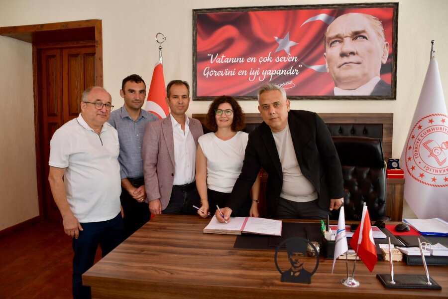 Depremde Hayatını Kaybeden Öğrencinin Hatırası Göksü İlkokulu'nda Yaşayacak!