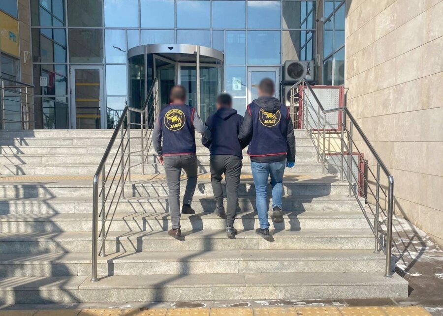 Jandarma'dan Aranan Şahıslara Yönelik Operasyon!