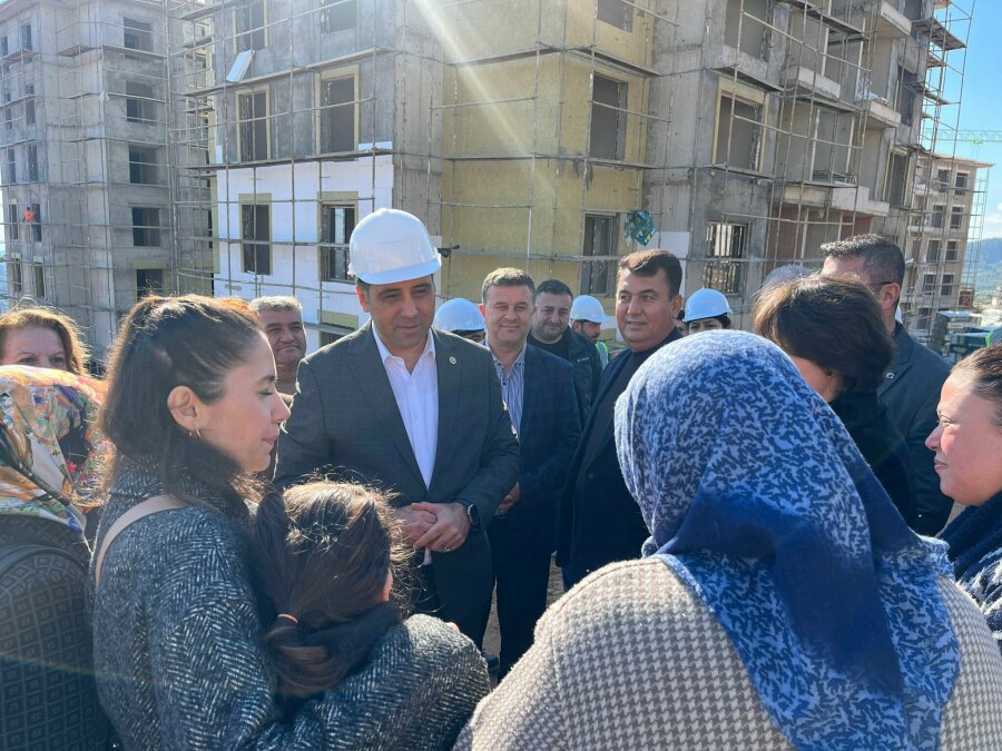 Kıratlı: “Mezitli TOKİ konutları Aralık ayında sahiplerine teslim edilecek”