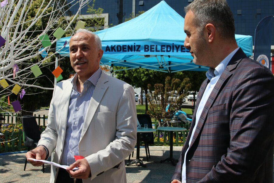 AKDENİZ BELEDİYESİ İLE MERSİN BAROSUNDAN DİLEK AĞACI ETKİNLİĞİ