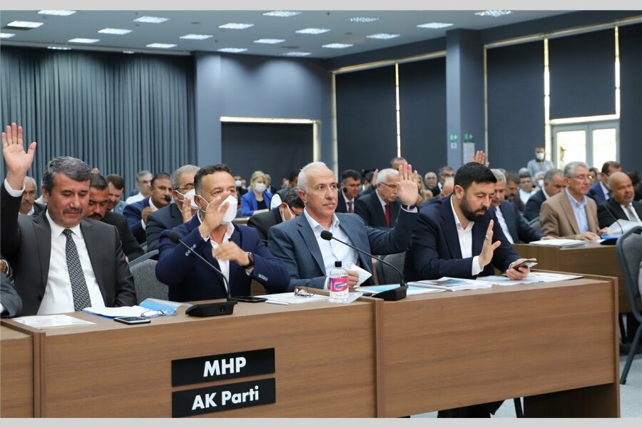 BAŞKAN GÜLTAK, DİKİLİTAŞ İLE KARACAİLYAS’I BİRBİRİNE BAĞLAYACAK KÖPRÜYÜ GÜNDEME GETİRDİ