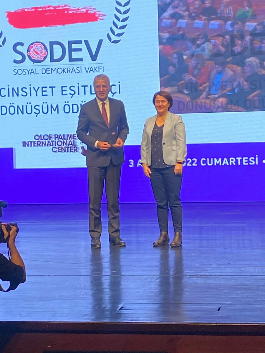 Mezitli Belediyesine ‘Cinsiyet Eşitlikçi Dönüşüm Ödülü